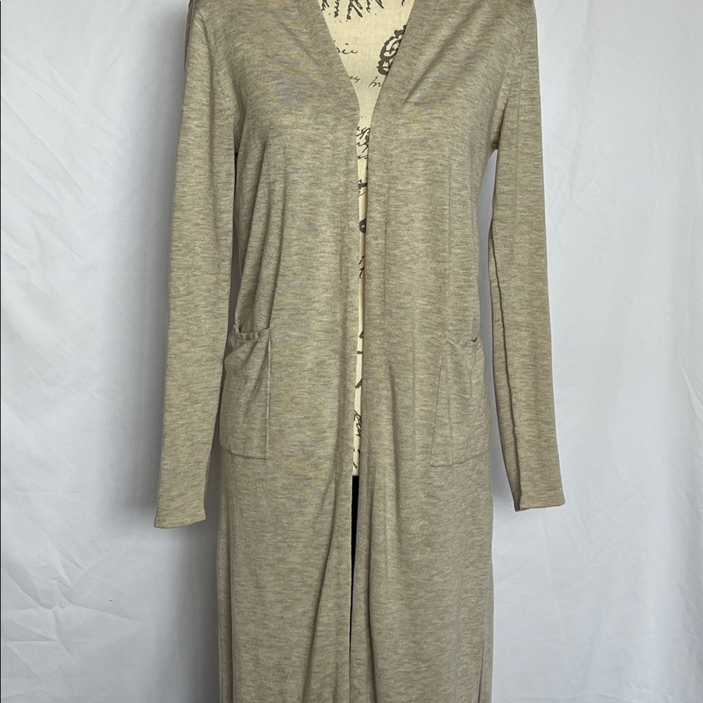 Long open tan cardigan with drop in pockets xs
